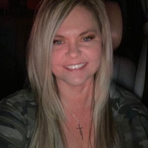 Meet your Posher, Carie